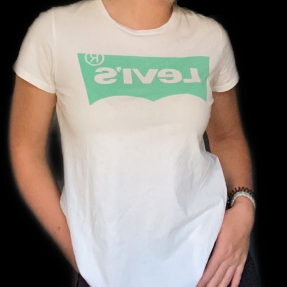 Levi’s Bright White Company Logo T- Shirt - Picture 2 of 3